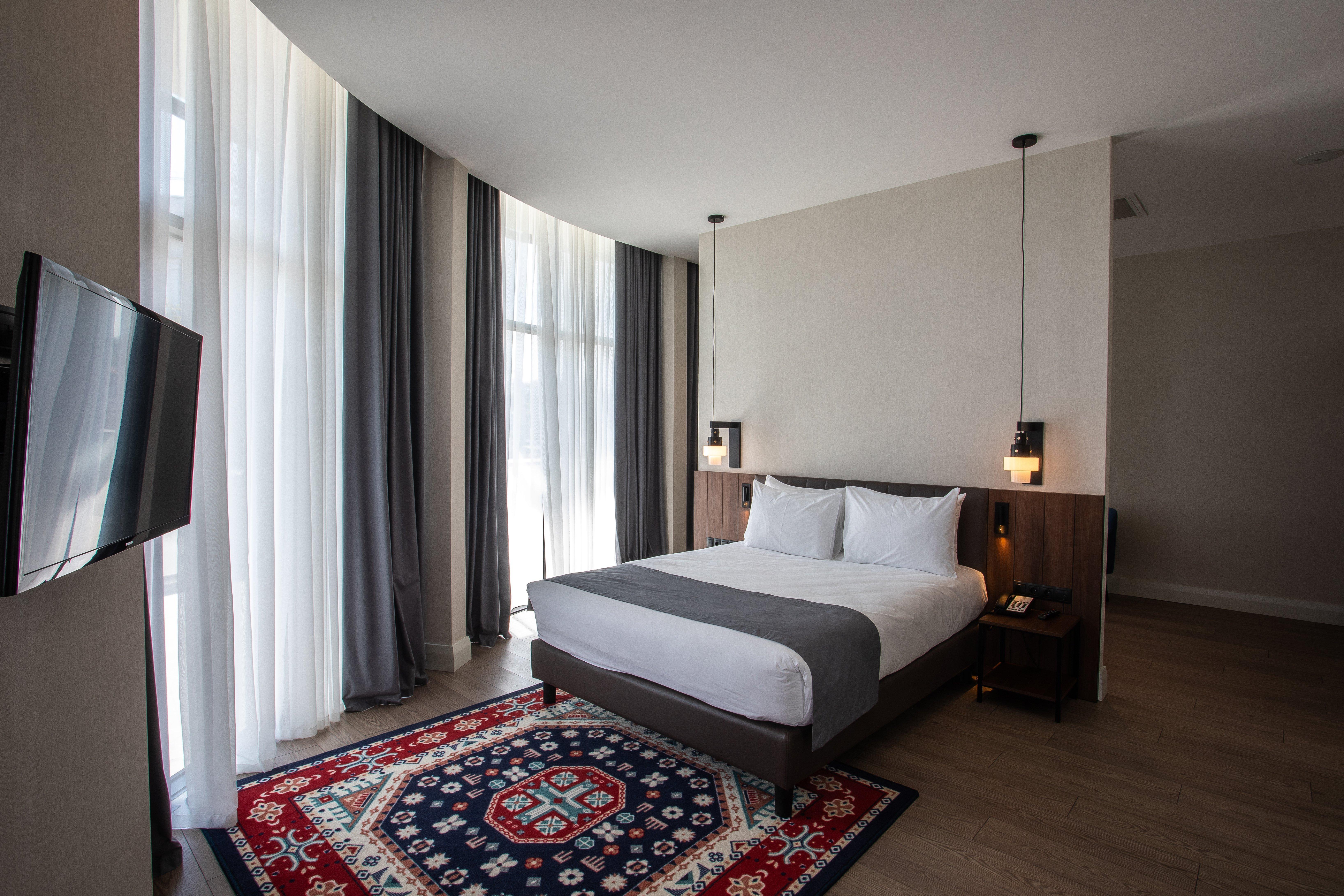 Holiday Inn Telavi By Ihg Exterior photo