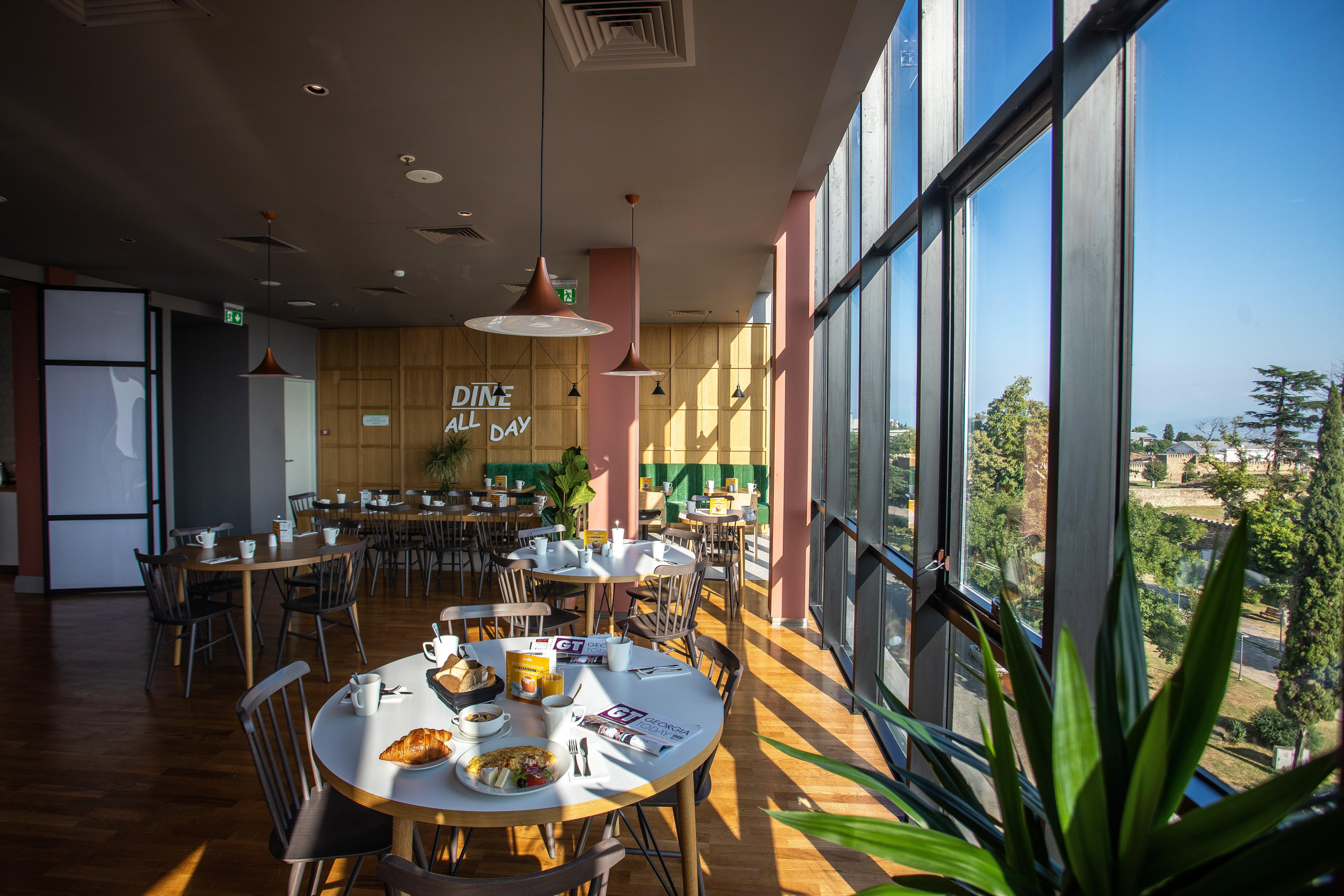 Holiday Inn Telavi By Ihg Exterior photo